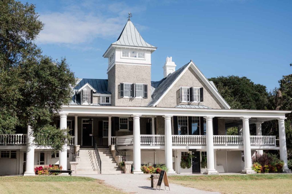 the historic house on the ground of Magnolia Planation